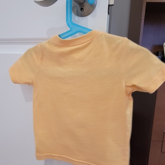 Carter's toodler tshirt 18m - Picture 2 of 5